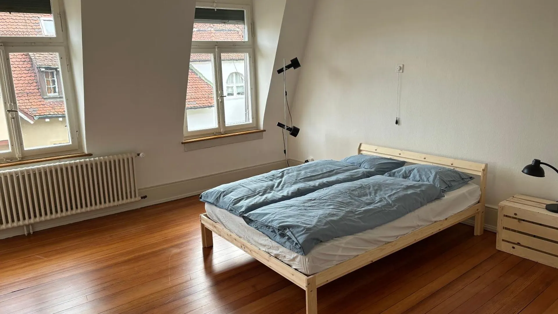 Charmante Altbauwohnung An Zentraler Lage location